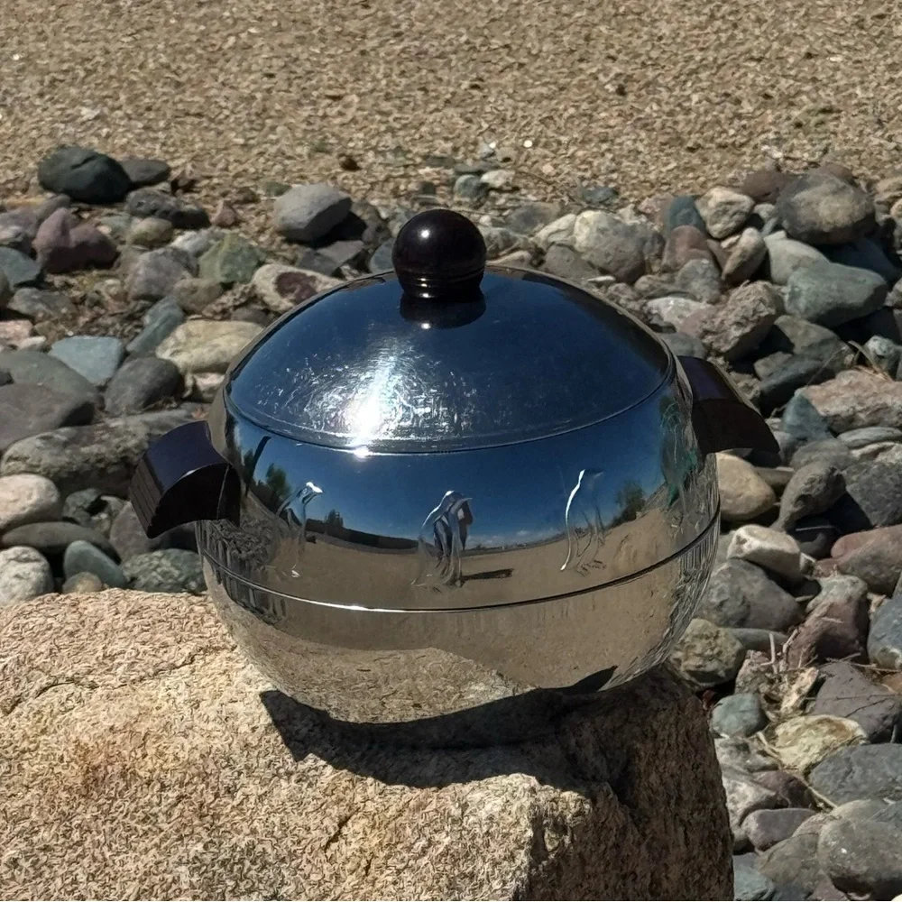 Penguin Hot/Cold Server Mid Century Ice Bucket With Bakelite Handles